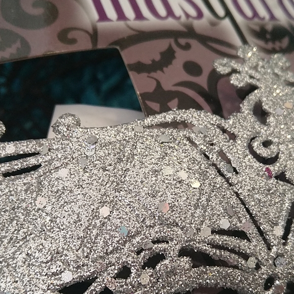 NEW Black Lace Masqarae Mask - Picture 4 of 7